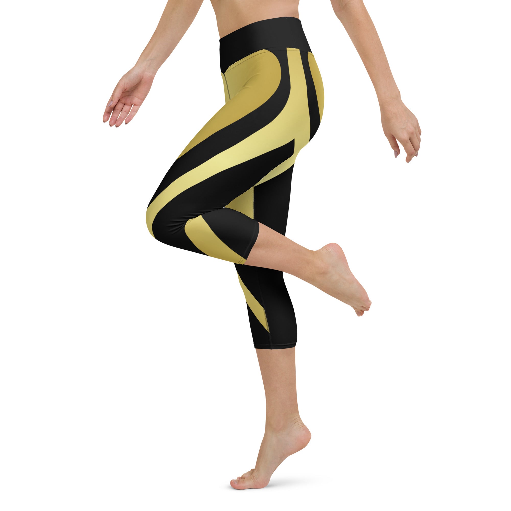 Black & Gold Heart Shaped Yoga Capri Leggings